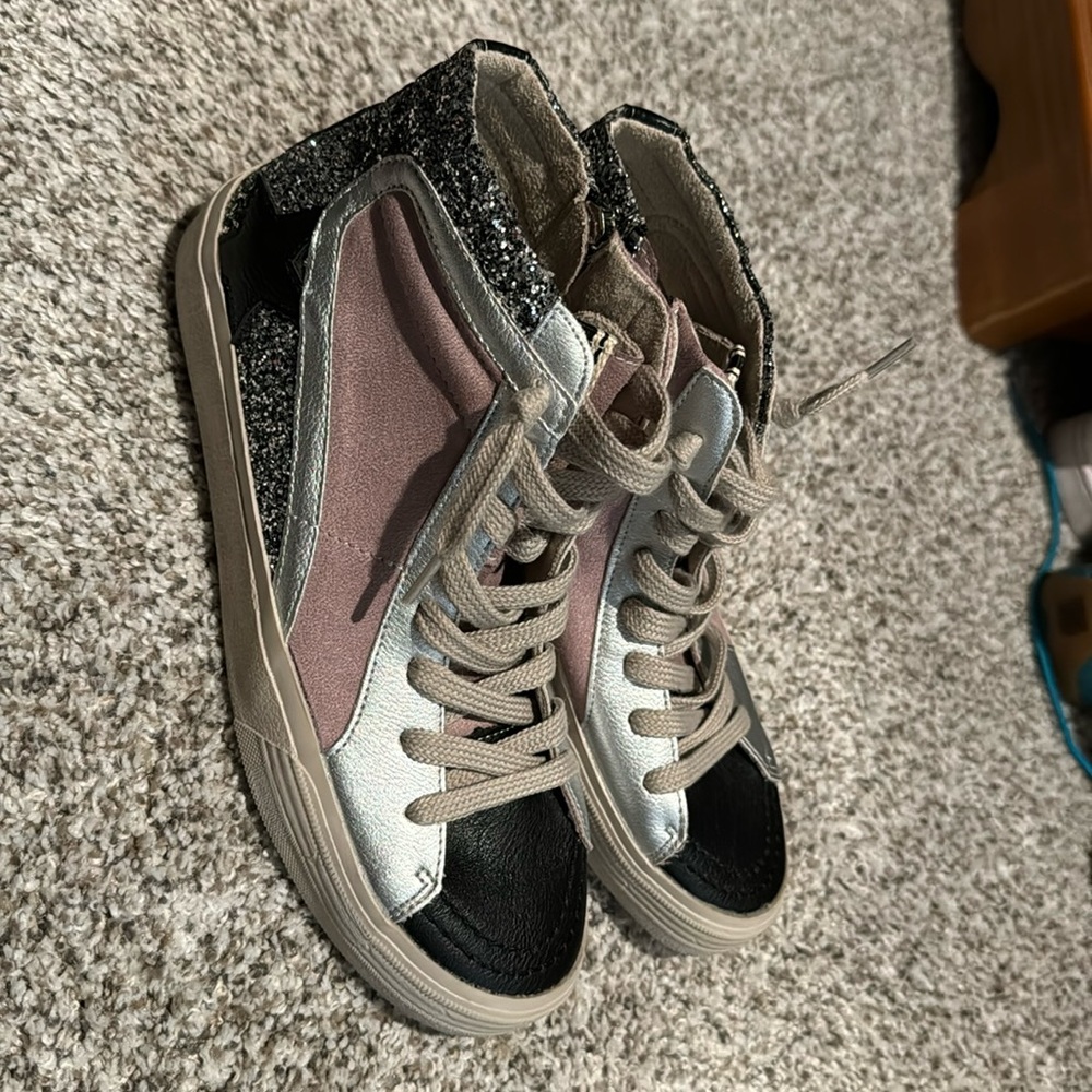 shu shop tennis never worn
